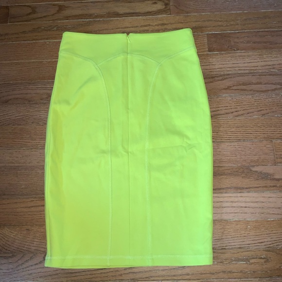 π McQ Alexander McQueen NWOT Lime Green Bodycon Contour Skirt Small π - Picture 8 of 12
